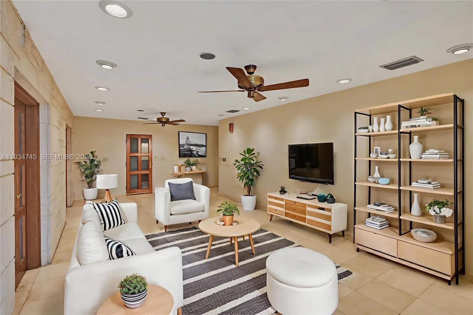 7 bedroom 7 bath for sale at 366 W 12th St, Hialeah FL 33010