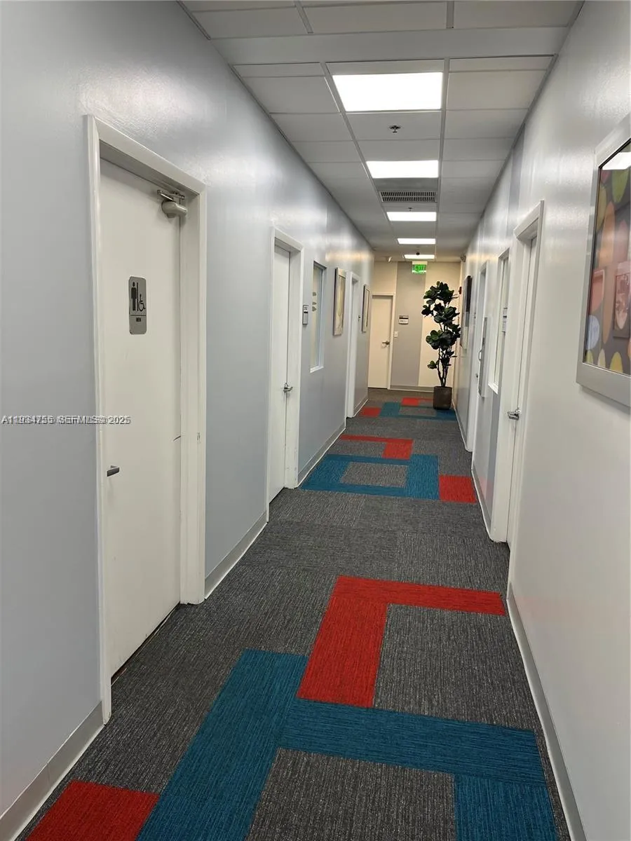 18191 NW 68th Ave, Miami FL 33015