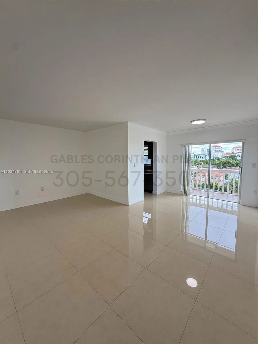 2 bedroom 2 bath for rent at 22 Salamanca Ave # 501, Coral Gables FL 33134