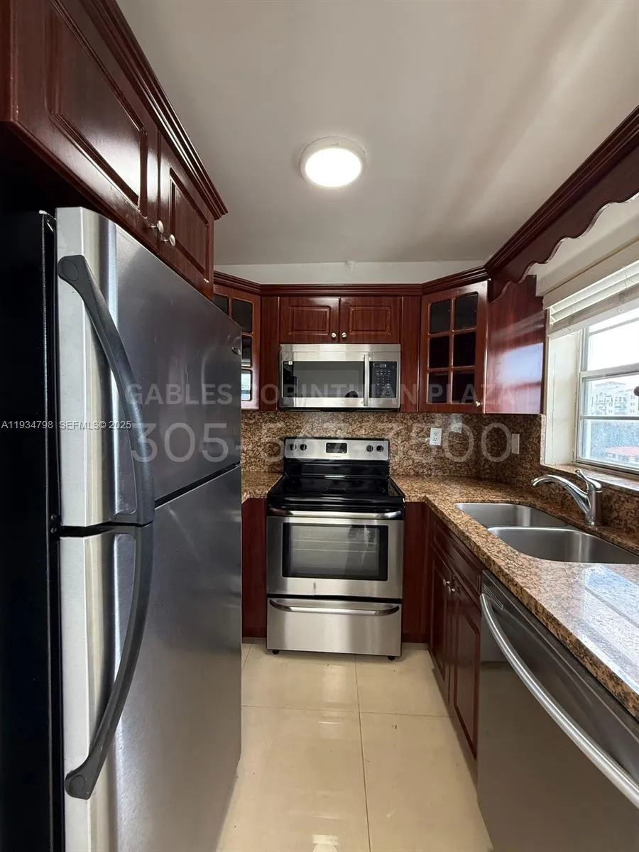 22 Salamanca Ave # 501, Coral Gables FL 33134