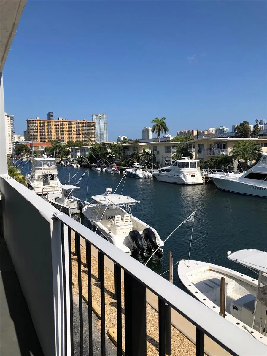 3642 NE 171st St # 203, North Miami Beach FL 33160