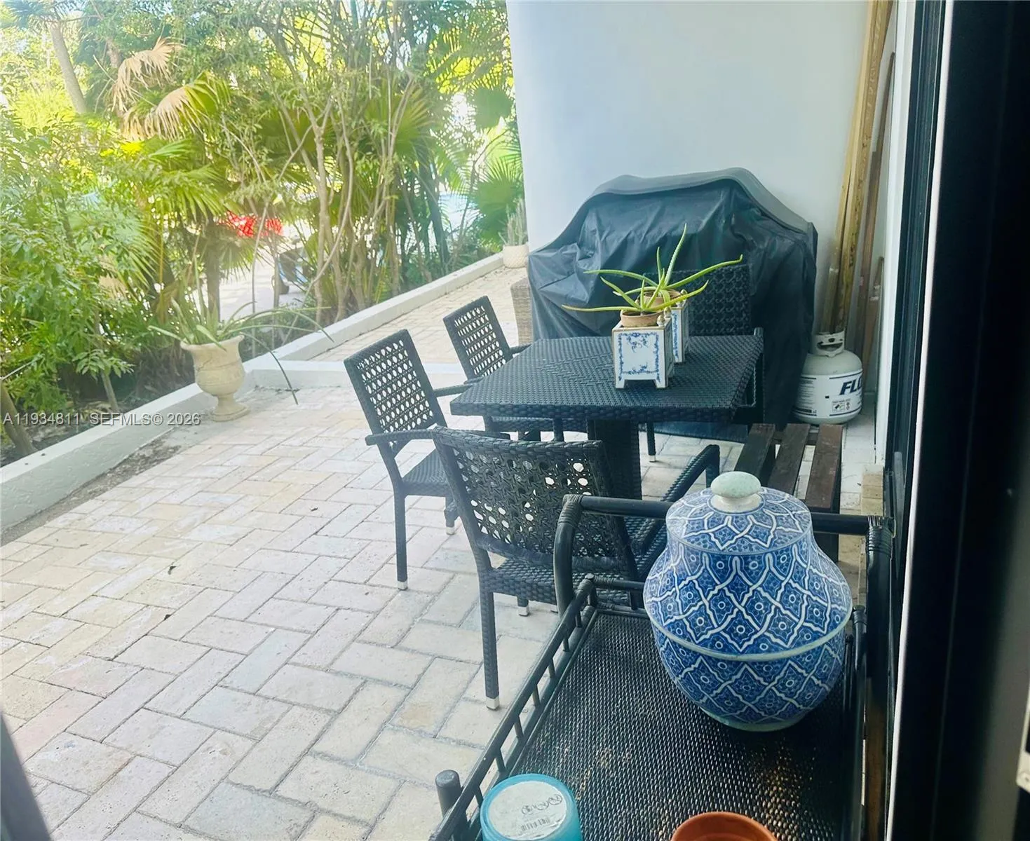 55 Ocean Lane Dr # 1030, Key Biscayne FL 33149