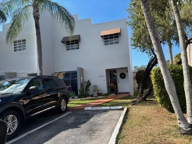 3 bedroom 2 bath for sale at 10320 SW 154th Cir Ct # 8, Miami FL 33196