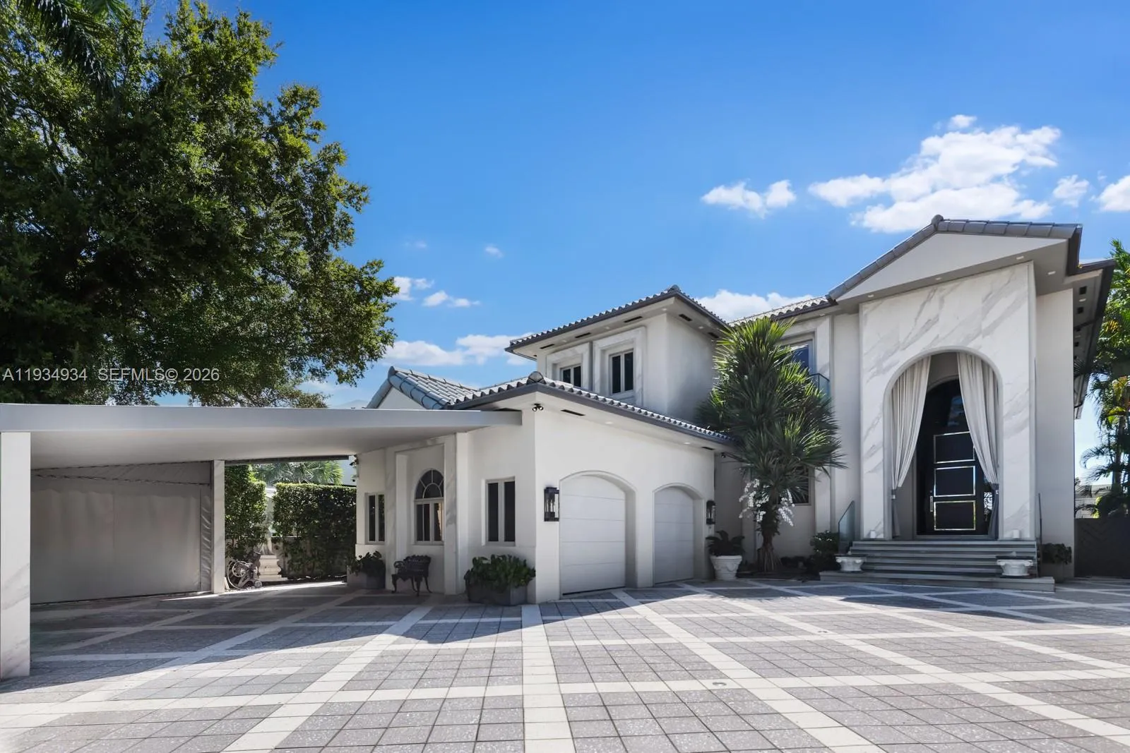 176 S Hibiscus Drive, Miami Beach FL 33139