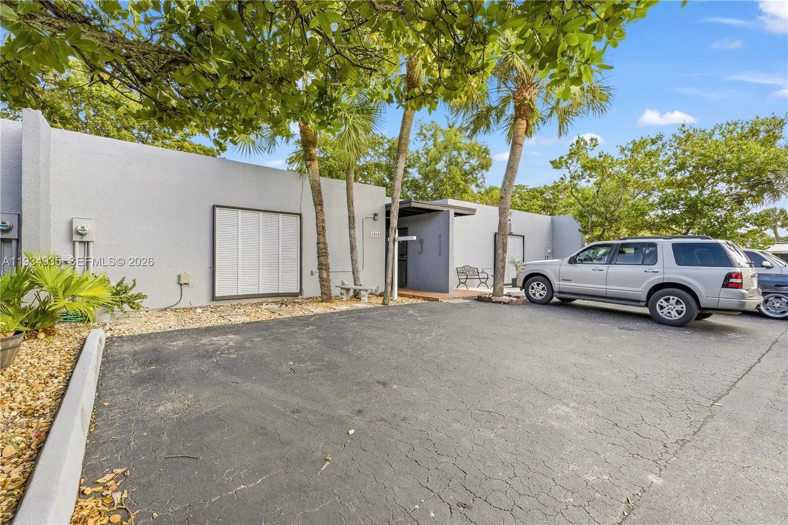 6358 Milk Wagon Ln, Miami Lakes FL 33014
