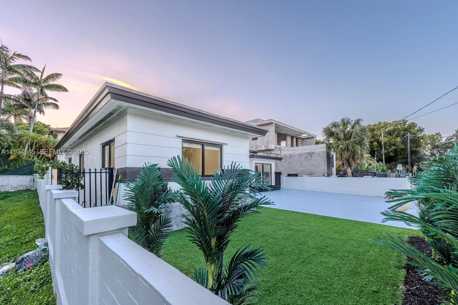 4144 Alton Rd, Miami Beach FL 33140
