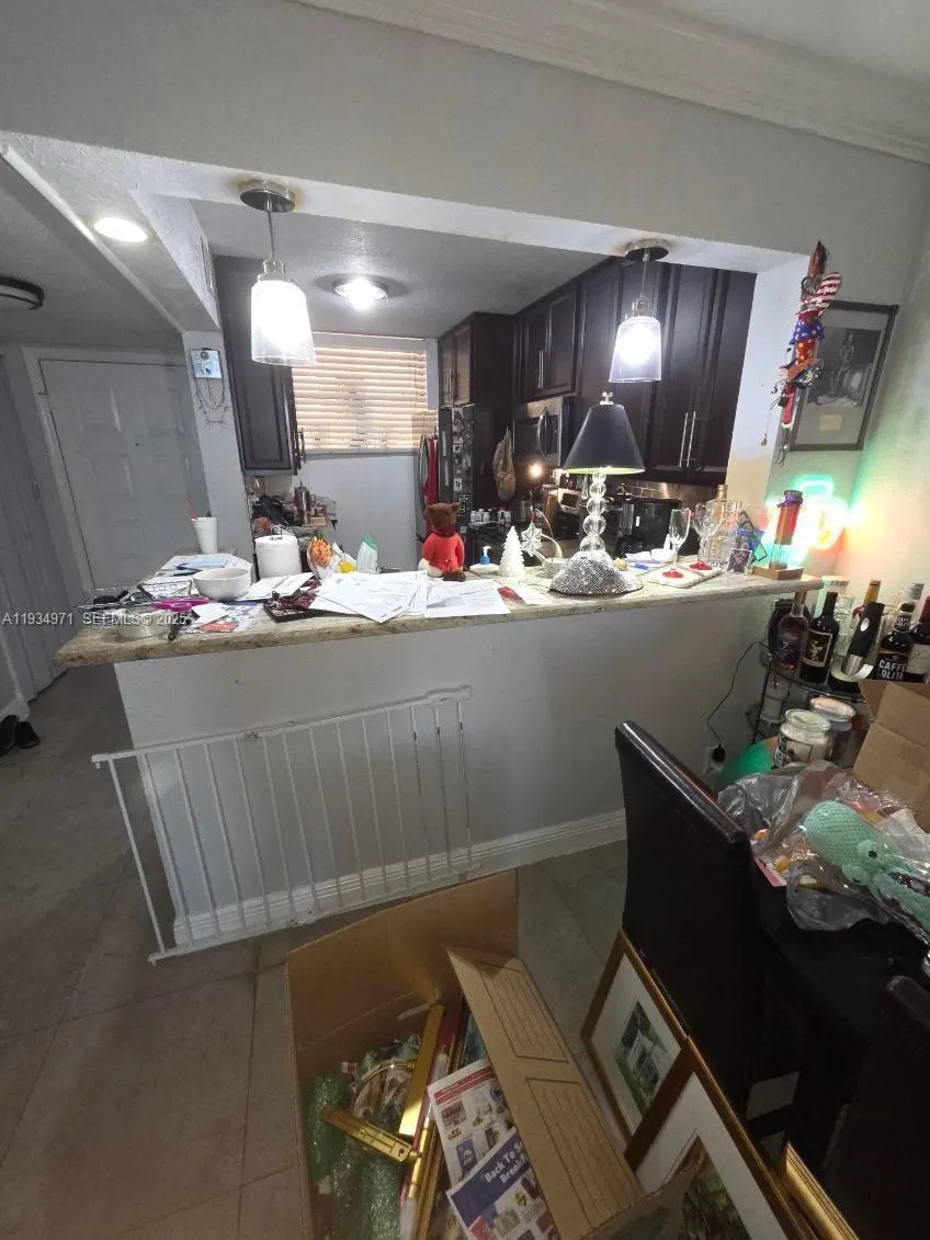 2 bedroom 2 bath for rent at 112 Lake Emerald Dr # 106, Oakland Park FL 33309