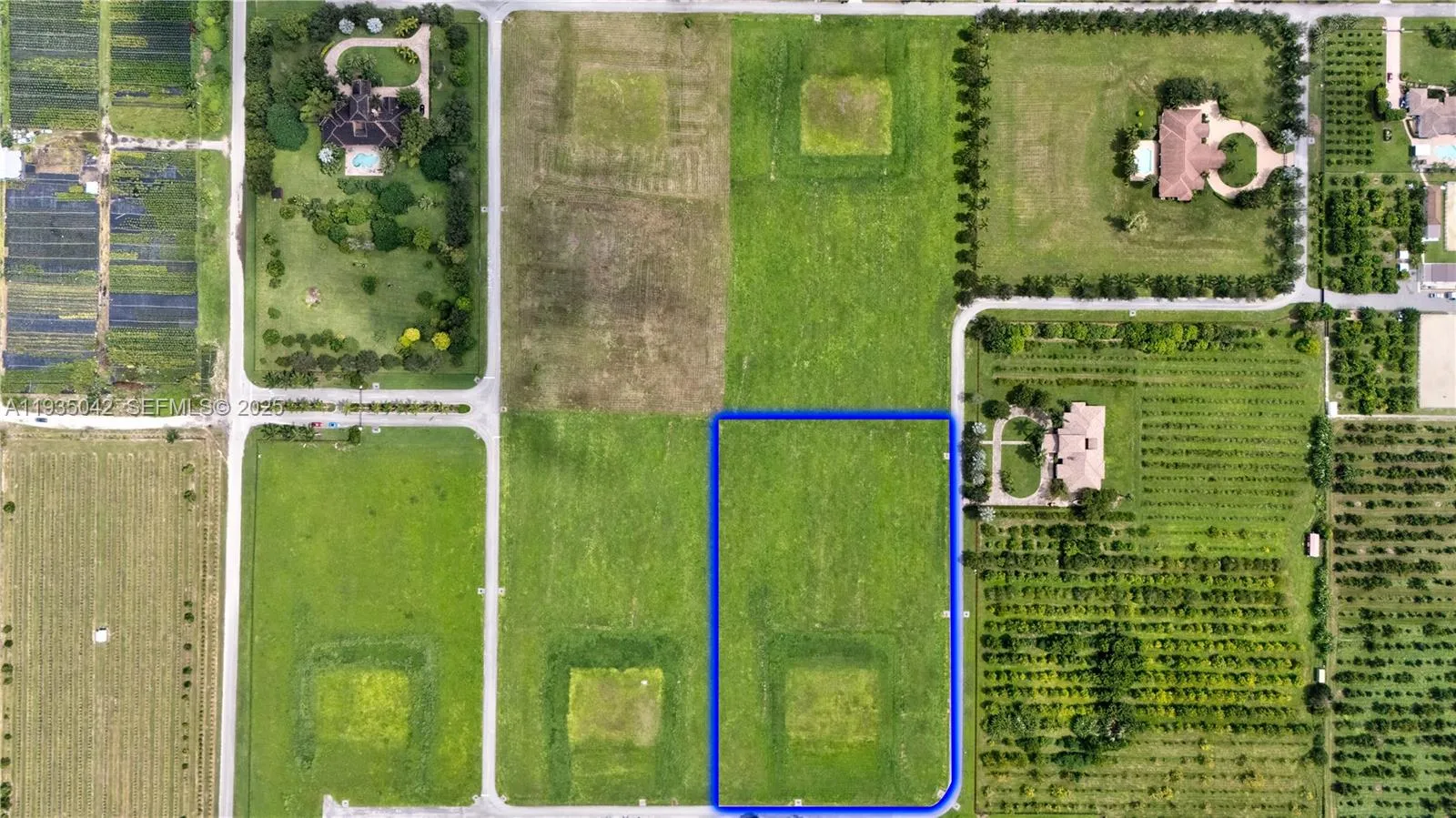 001 SW 215 av, Homestead FL 33030