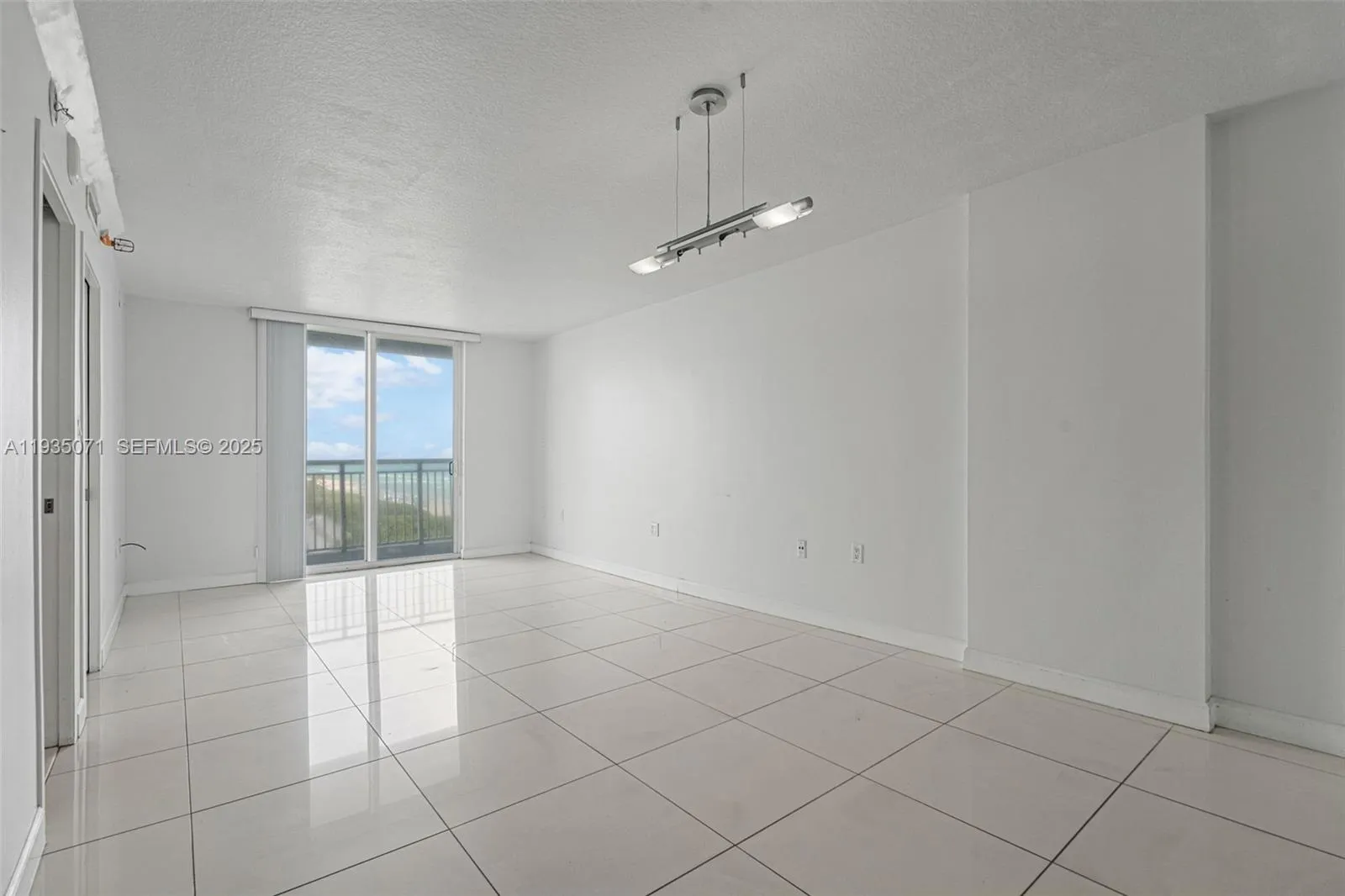 6969 Collins Ave # 811, Miami Beach FL 33141