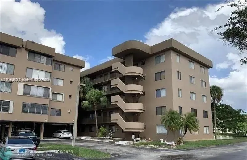 2 bedroom 2 bath for sale at 8020 Hampton Blvd # 309, North Lauderdale FL 33068