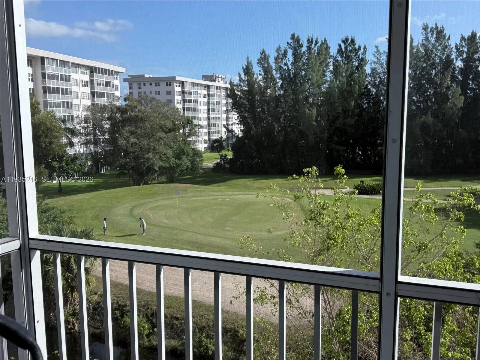 2 bedroom 2 bath for sale at 3250 N Palm Aire Dr # 508, Pompano Beach FL 33069
