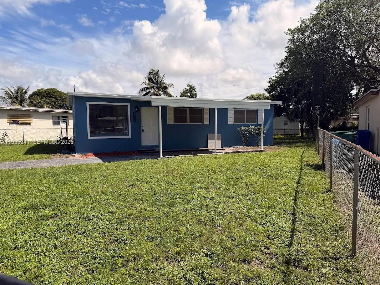 3 bedroom 1 bath for sale at 318 NW 30th Terrace, Fort Lauderdale FL 33311