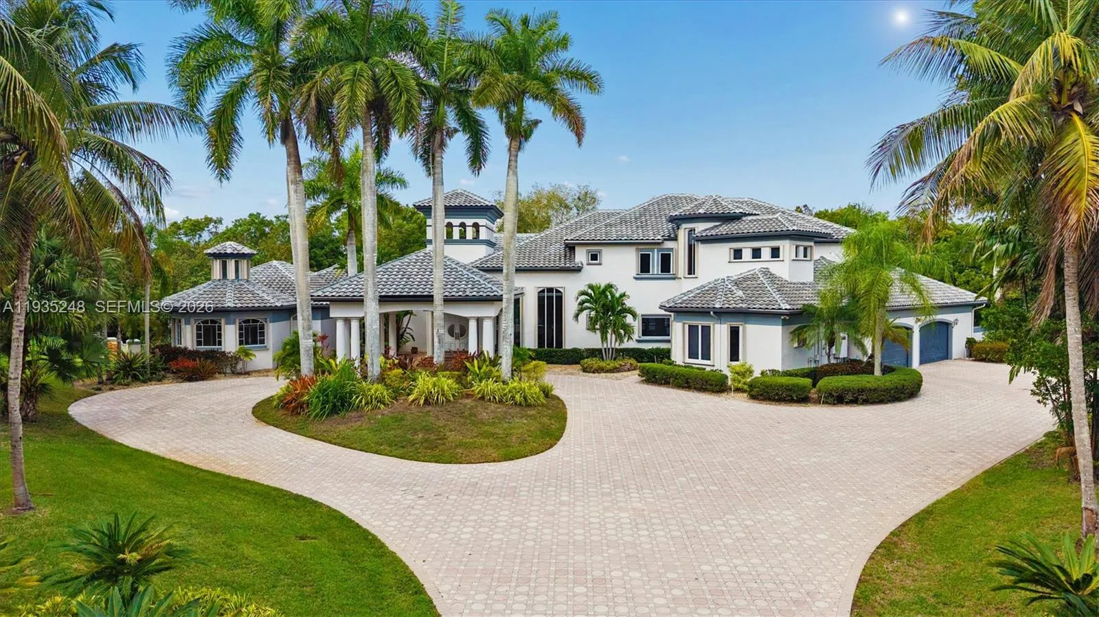 3079 Old Still Ln, Weston FL 33331