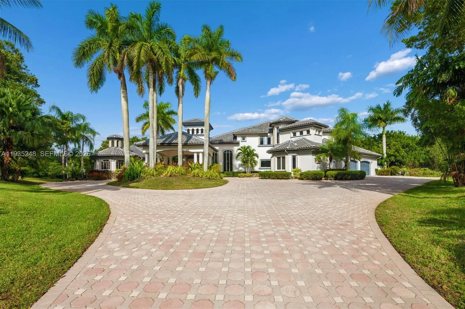 3079 Old Still Ln, Weston FL 33331