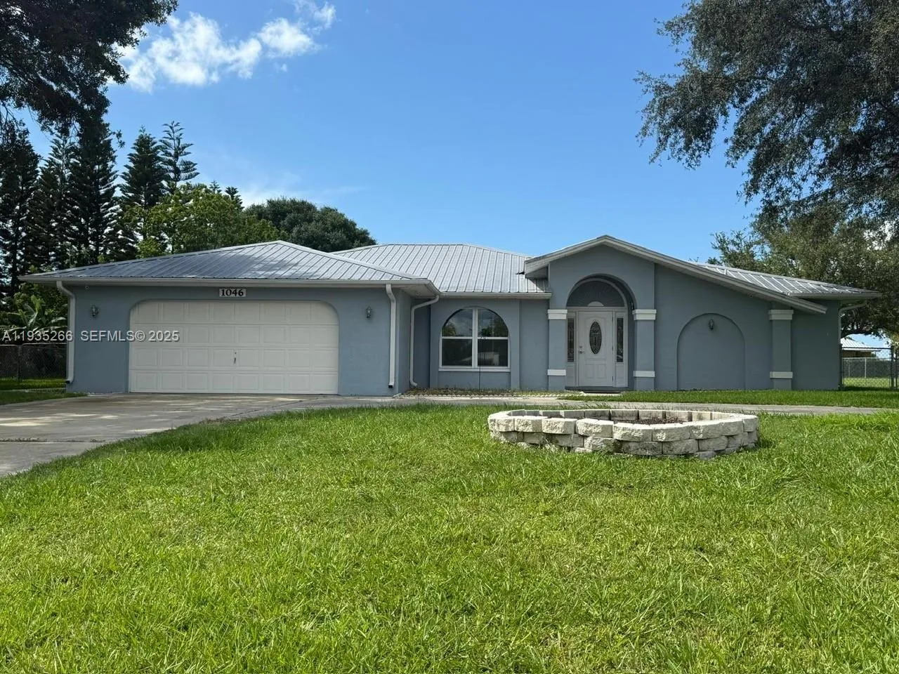 3 bedroom 2 bath for sale at 1046 Bayberry Loop, Clewiston FL 33440