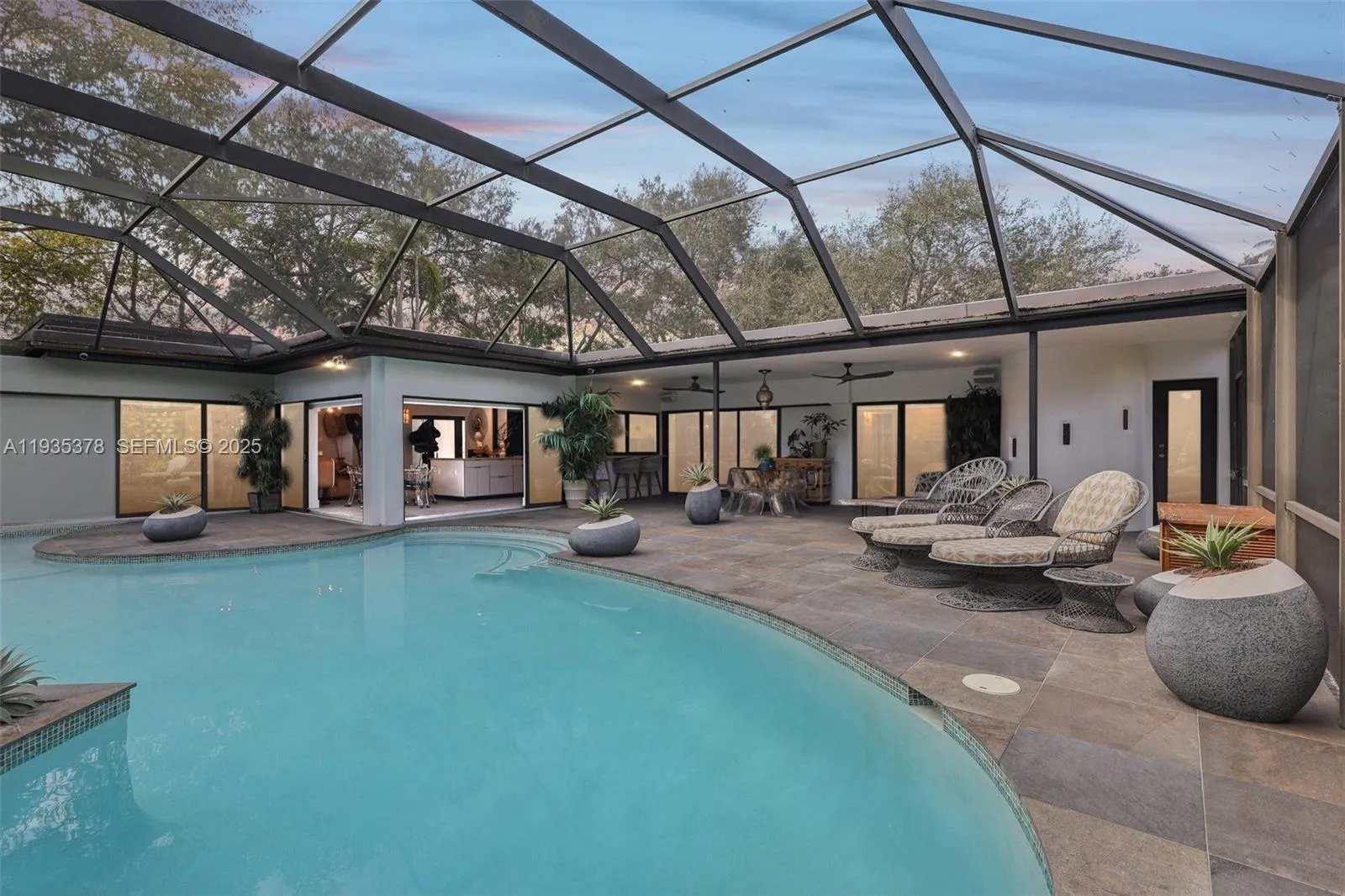 3 bedroom 2 bath for sale at 8375 SW 185th Ter, Cutler Bay FL 33157