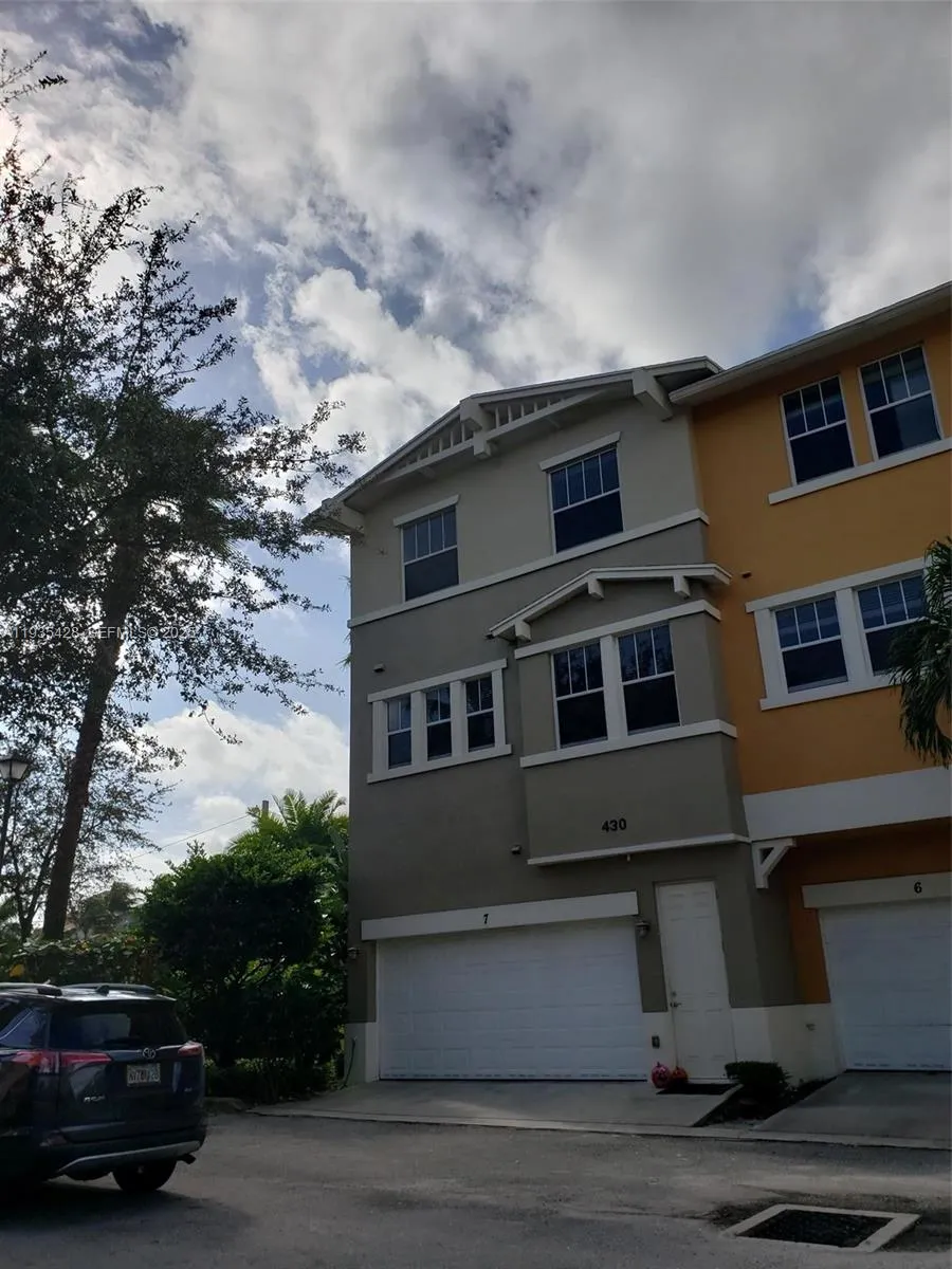 833 Millbrae Ct # 5, West Palm Beach FL 33401