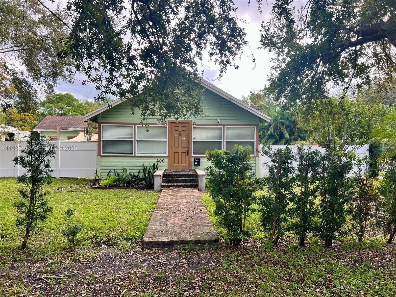 400 NE 3rd St, Pompano Beach FL 33060