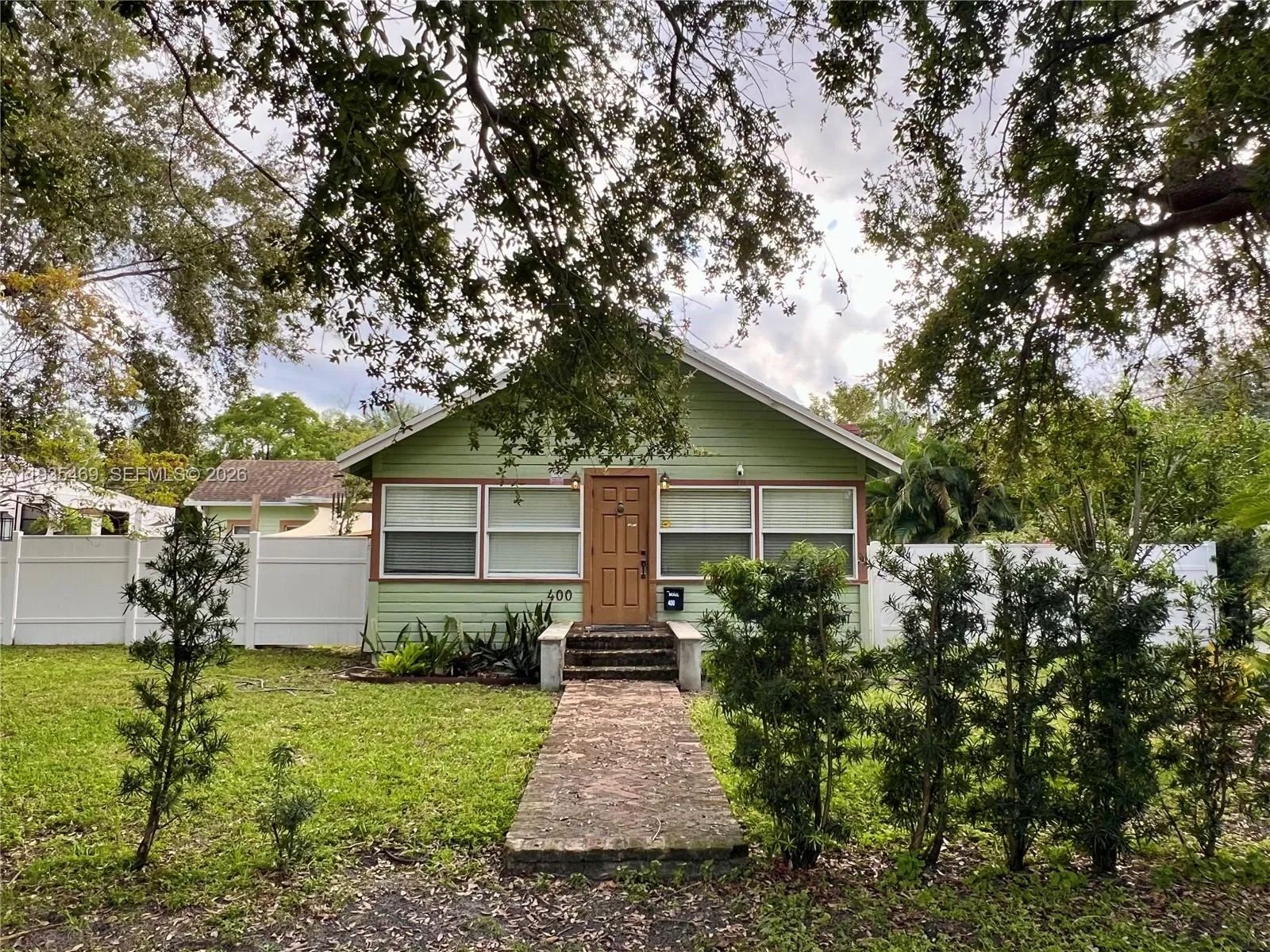 400 NE 3rd St, Pompano Beach FL 33060