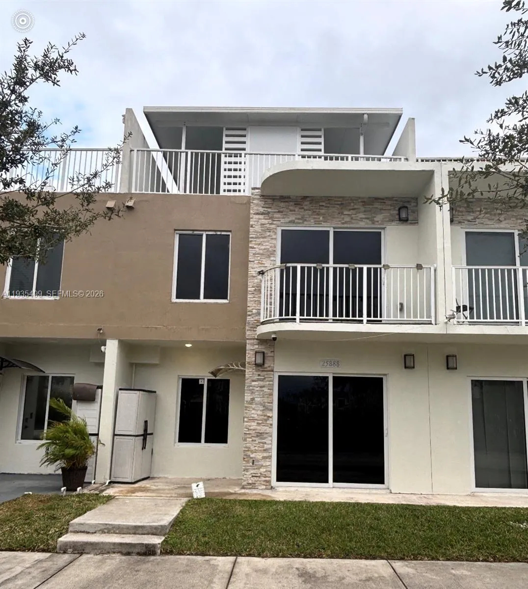 4 bedroom 3 bath for sale at 25888 SW 139th Path, Homestead FL 33032