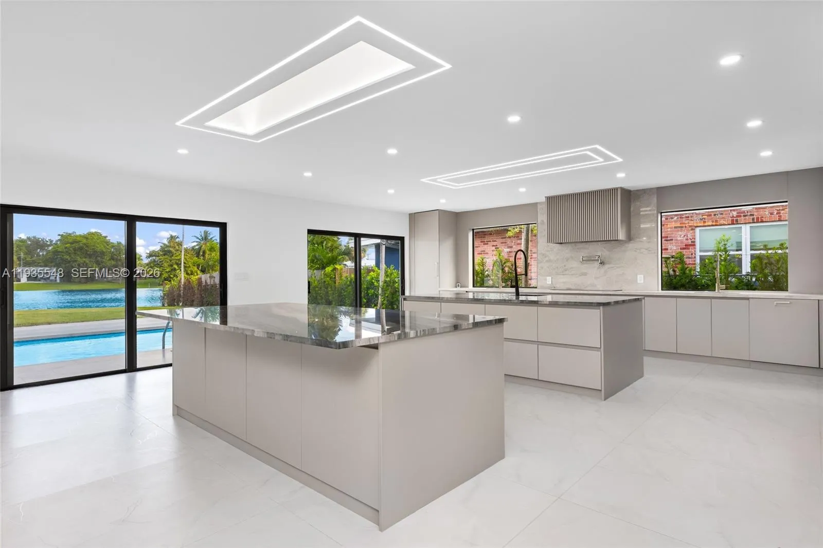 18735 NE 18th Ave, Miami FL 33179