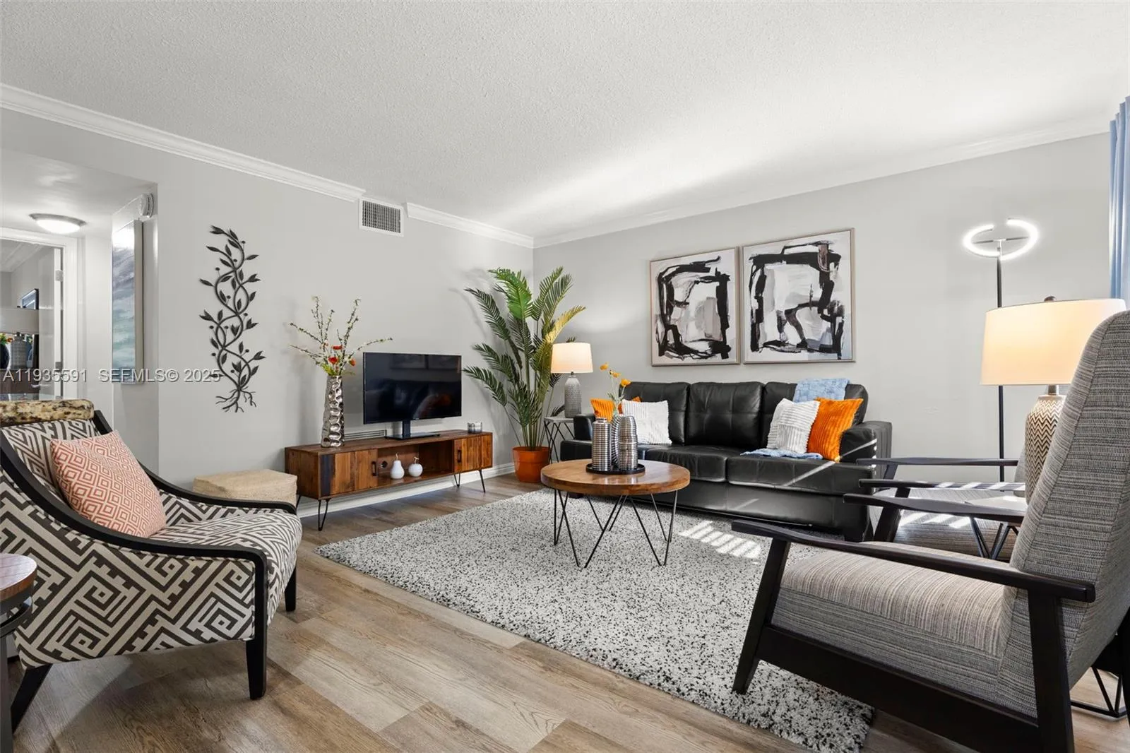 2 bedroom 1 bath for sale at 1125 NE 16th Pl # 209, Fort Lauderdale FL 33305