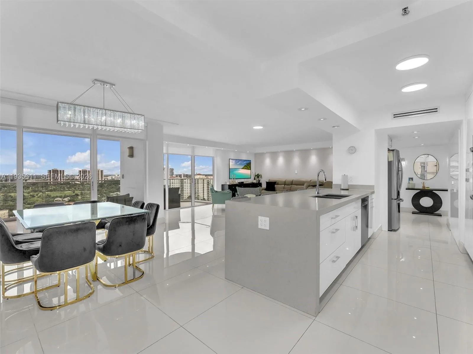 2 bedroom 2 bath for sale at 19707 Turnberry Way # 21D, Aventura FL 33180