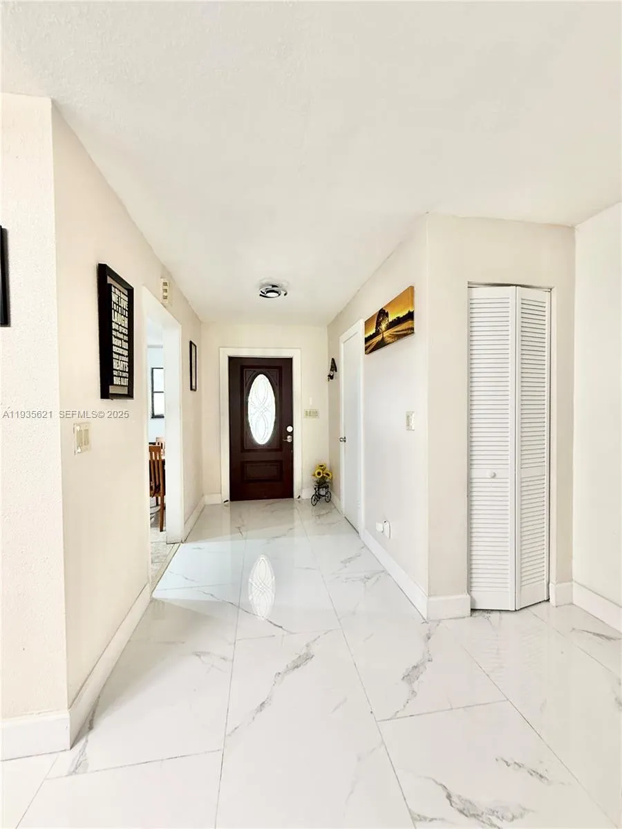 3536 Estepona Ave, Doral FL 33178