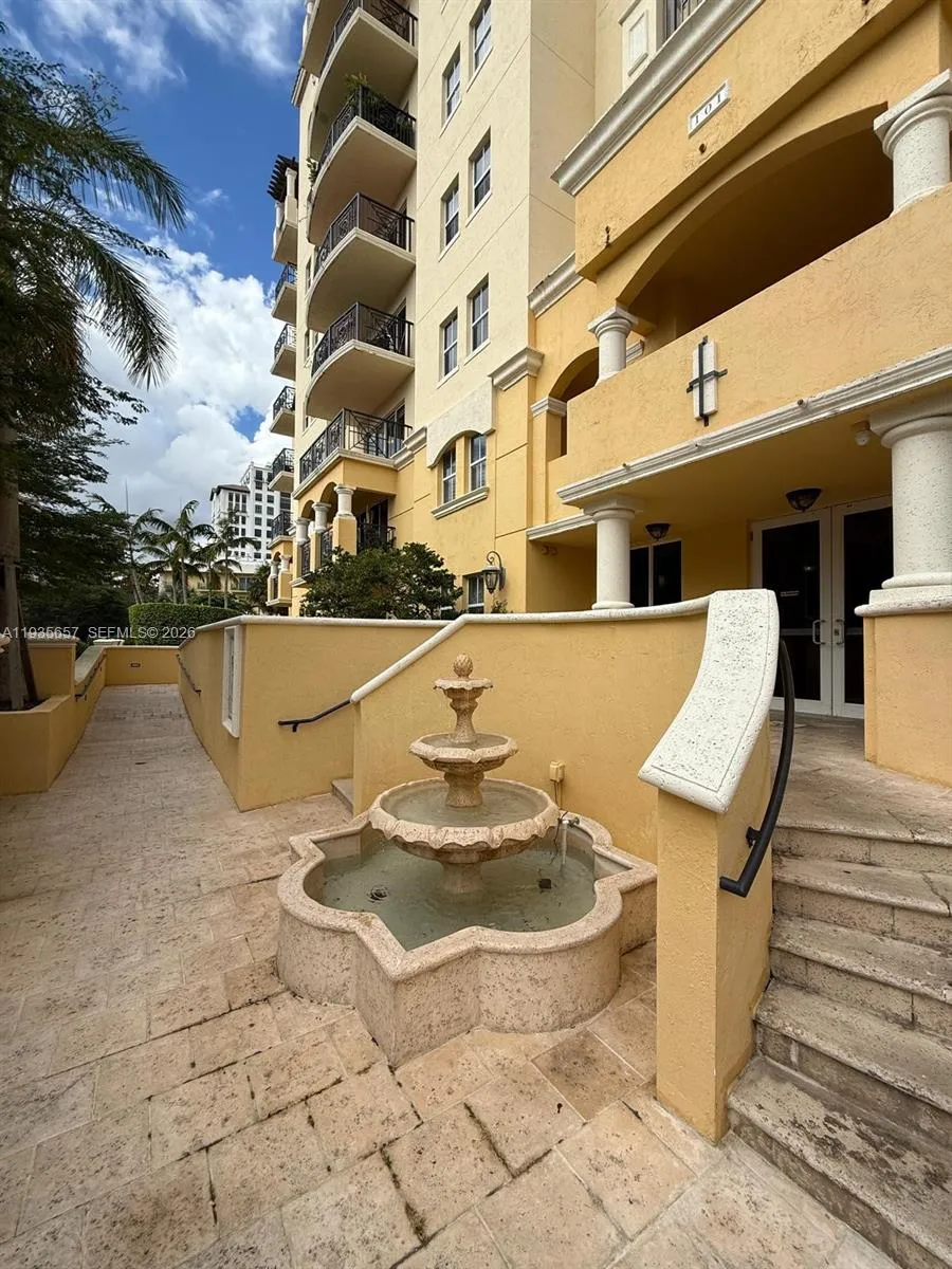 101 Sidonia Ave # 301, Coral Gables FL 33134