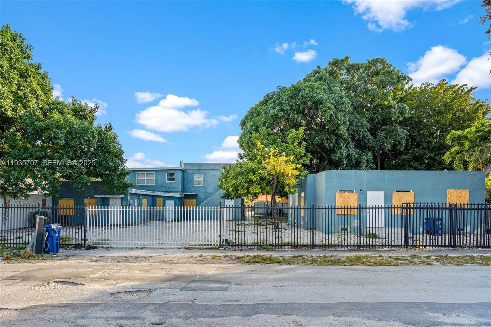 1337 NW 77th St, Miami FL 33147