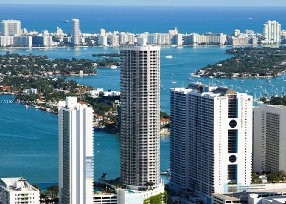 1 bedroom 1 bath Residential for sale at 1750 N Bayshore Dr # 1606, Miami FL 33132