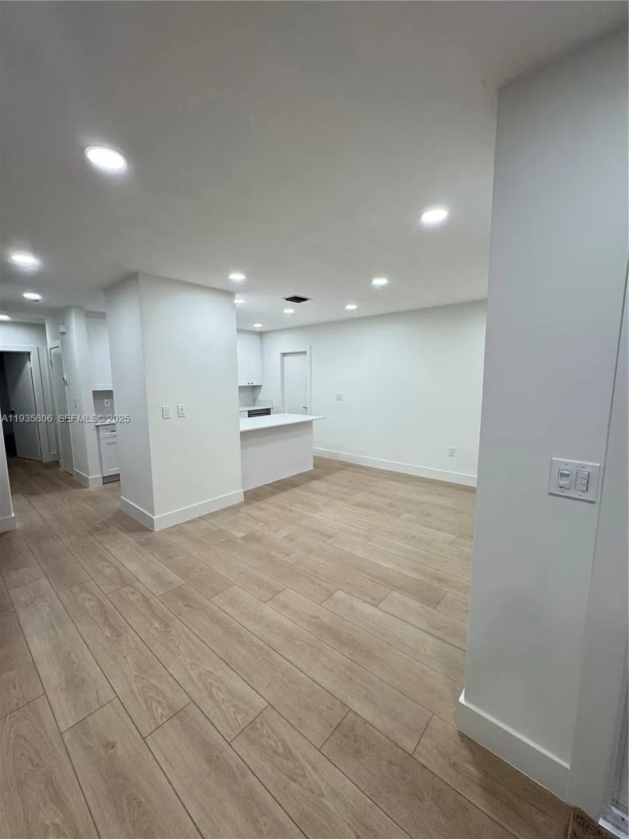 828 El Rado St, Coral Gables FL 33134