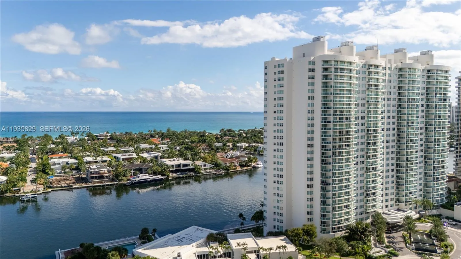 20201 E Country Club Dr # 2506, Aventura FL 33180
