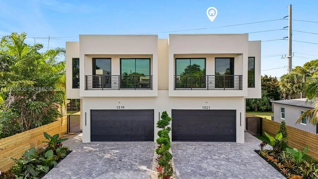 3 bedroom 3 bath for sale at 1321 NE 13th Ave, Fort Lauderdale FL 33304