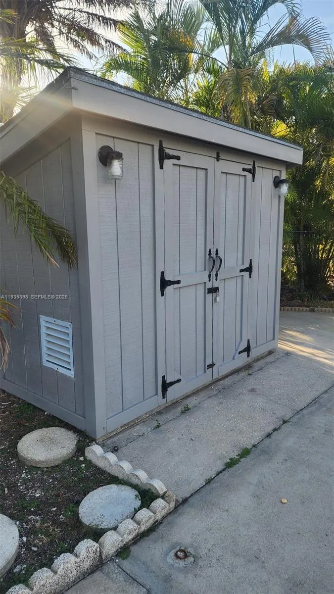 150 Smallwood Dr, Other City - In The State Of Florida FL 34138