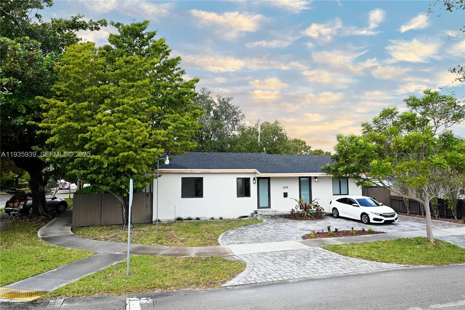 3 bedroom 2 bath for sale at 1526 SW 65th ave, West Miami FL 33144