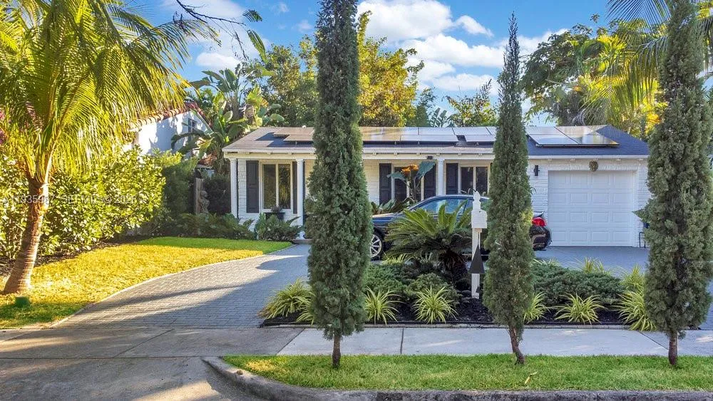 2 bedroom 1 bath for sale at 634 NE 72nd Ter, Miami FL 33138