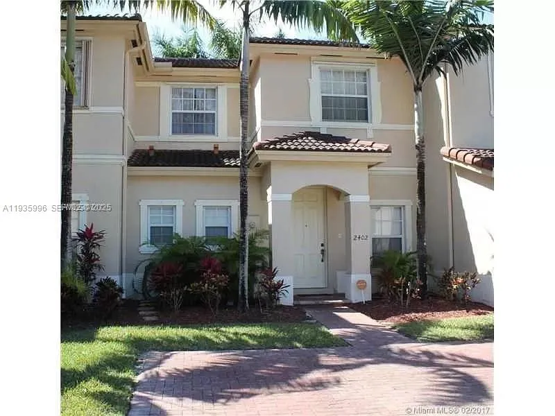 2 bedroom 2 bath for sale at 2402 NE 41st Pl, Homestead FL 33033