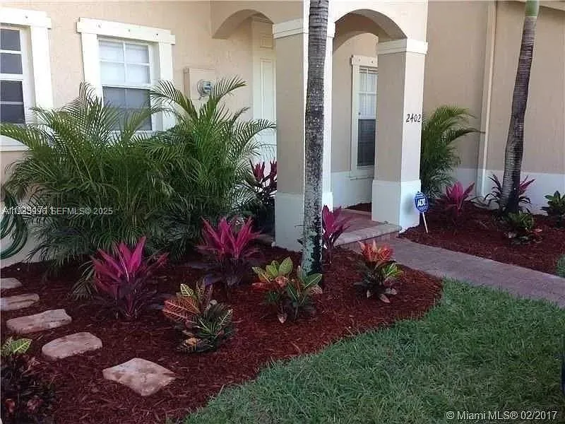 2402 NE 41st Pl, Homestead FL 33033