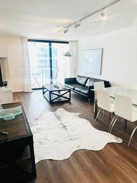 2625 Collins Ave # 415, Miami Beach FL 33140