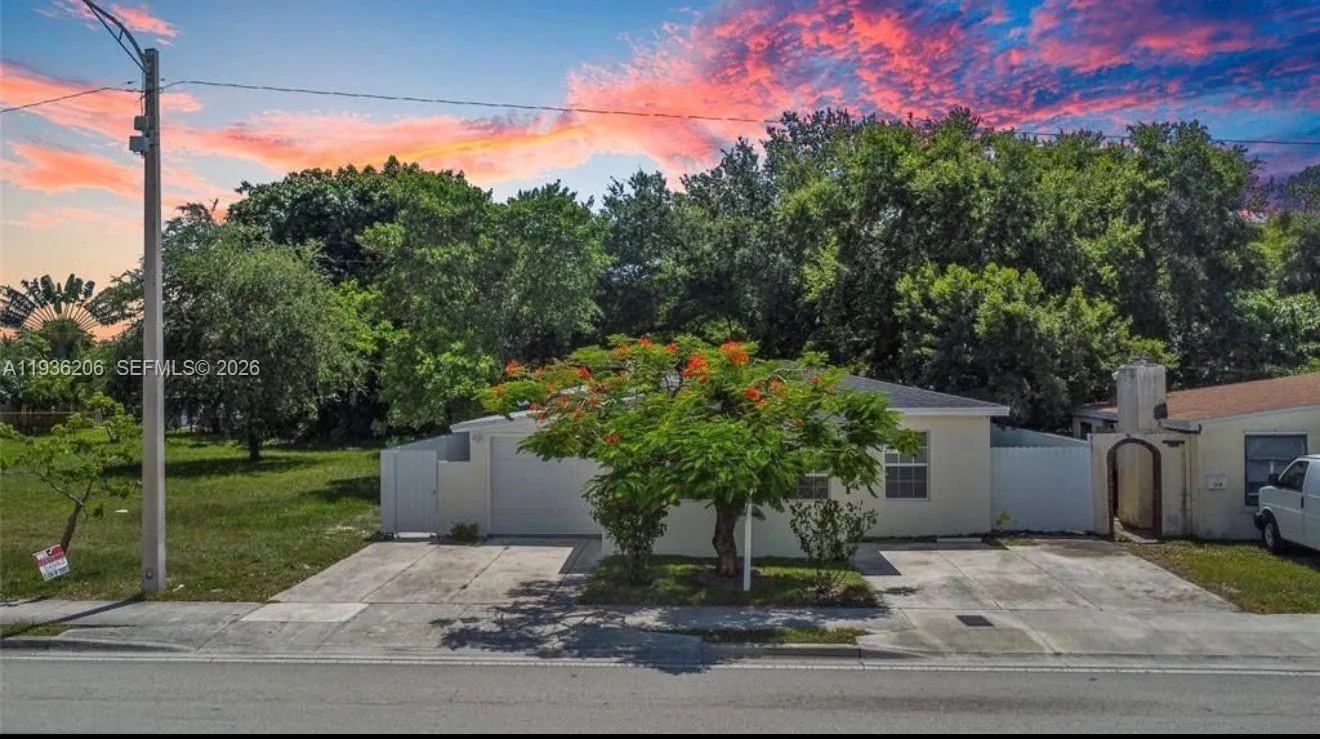 3 bedroom 2 bath Residential for sale at 1220 N Andrews Ave, Fort Lauderdale FL 33311
