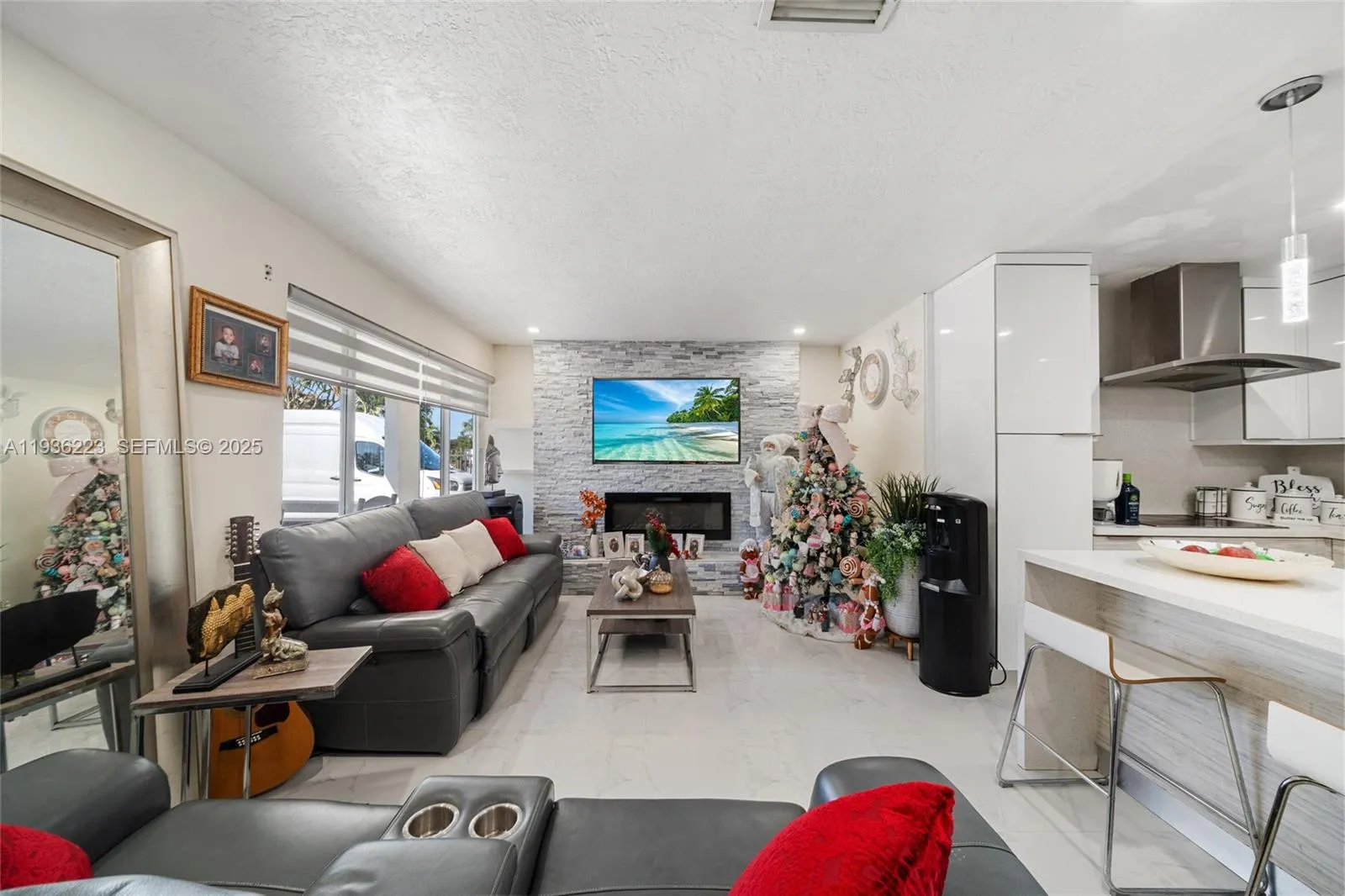 19707 SW 118th Pl, Miami FL 33177