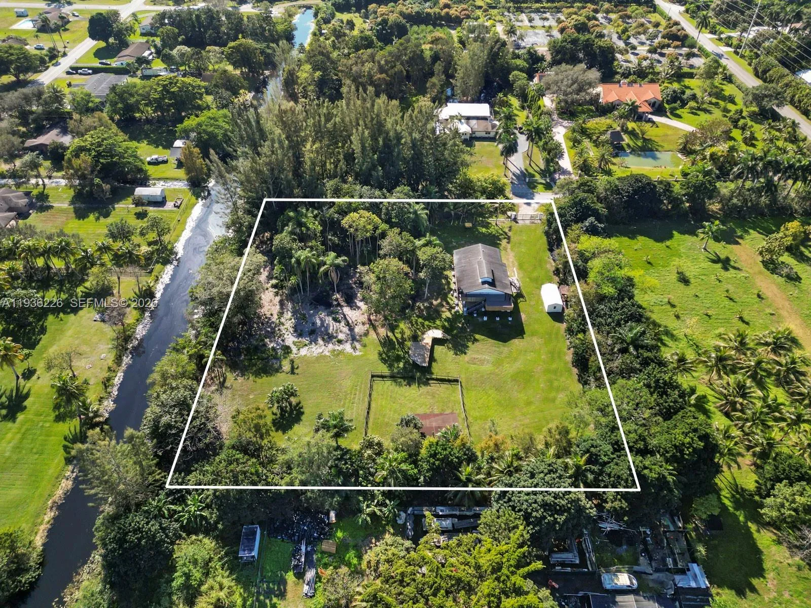 18901 SW 59th St, Southwest Ranches FL 33332