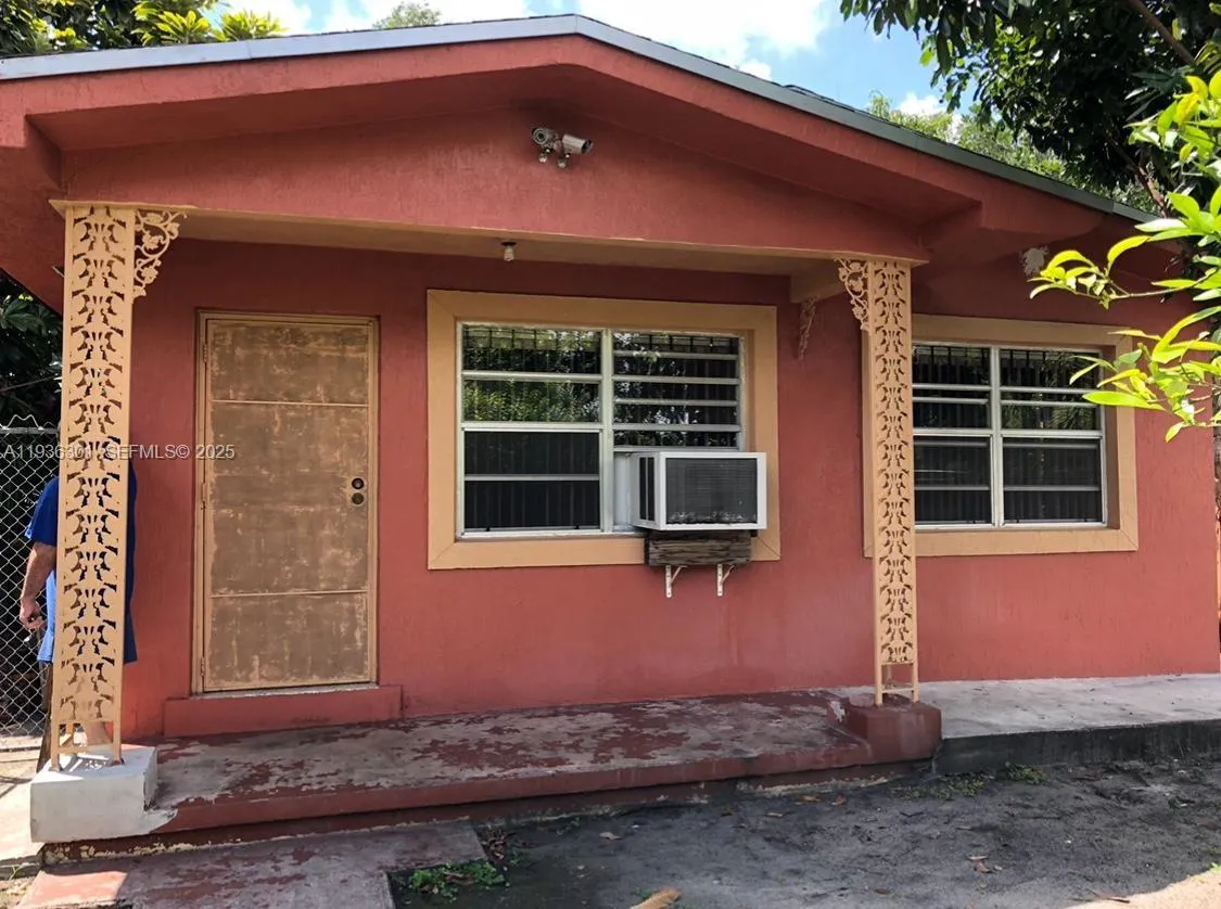 4 bedroom 2 bath for sale at 800 NW 57th St, Miami FL 33127