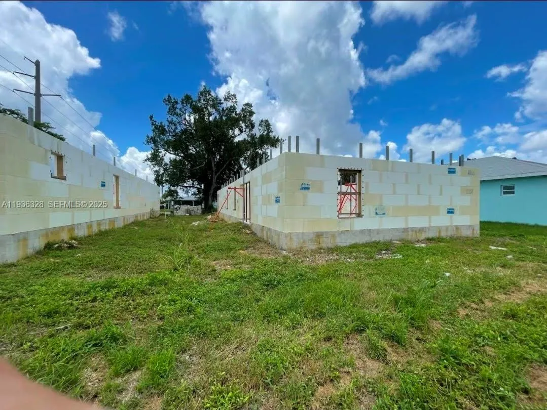 3208 Jeffcott, Other City - In The State Of Florida FL 33916