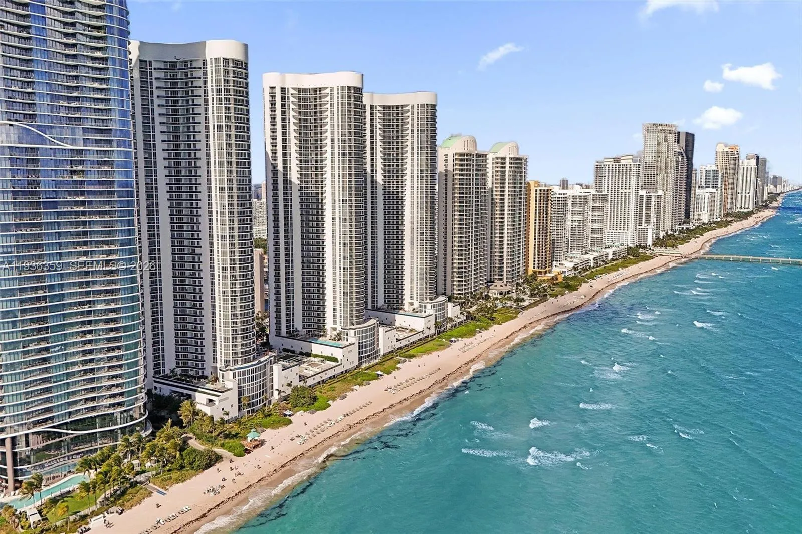 3 bedroom 3 bath for sale at 15811 Collins Ave # 2201, Sunny Isles Beach FL 33160
