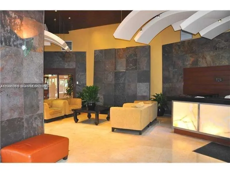 3300 NE 191st St # 518, Aventura FL 33180