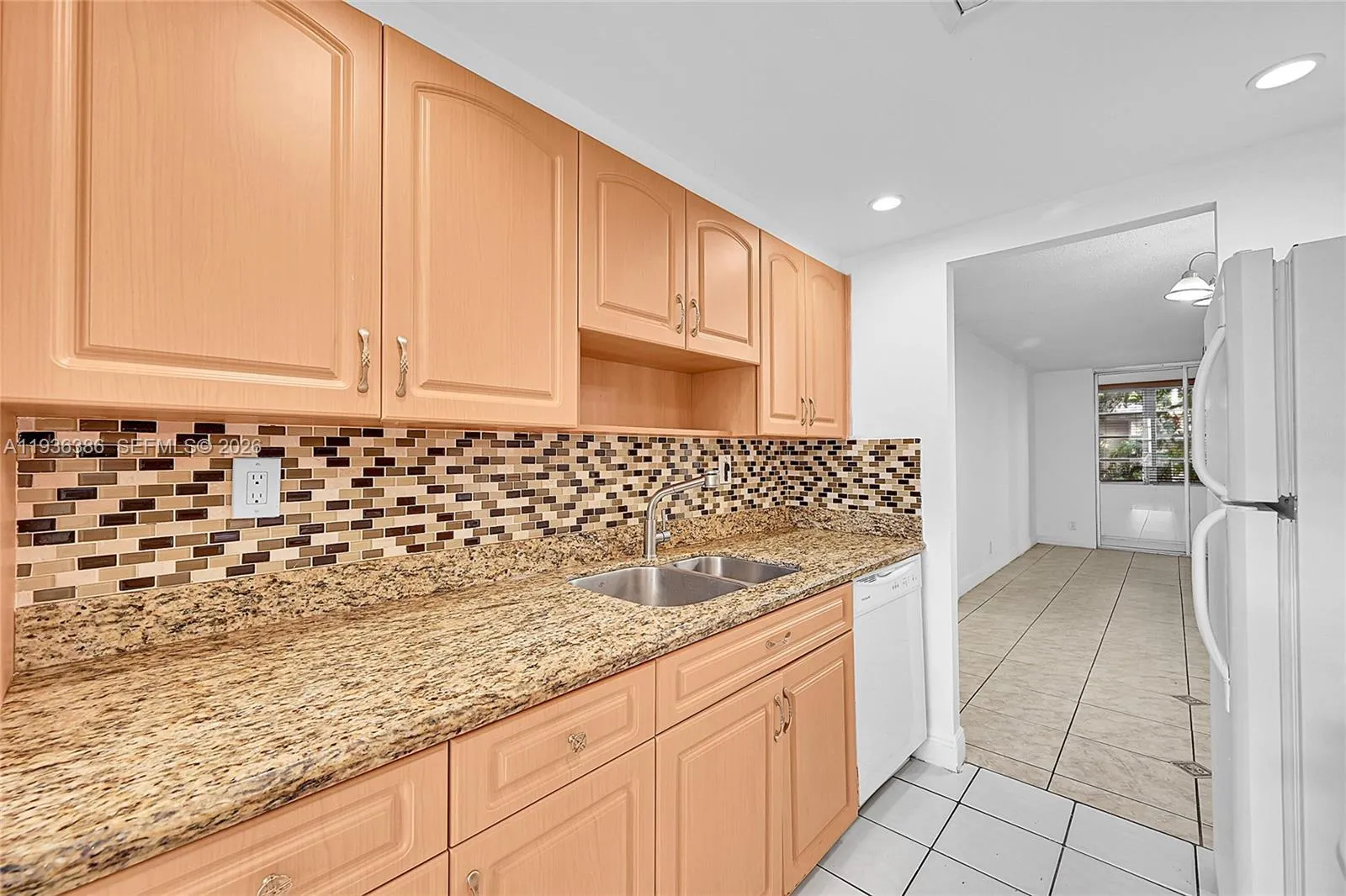 4850 NW 29th Ct # 125, Lauderdale Lakes FL 33313