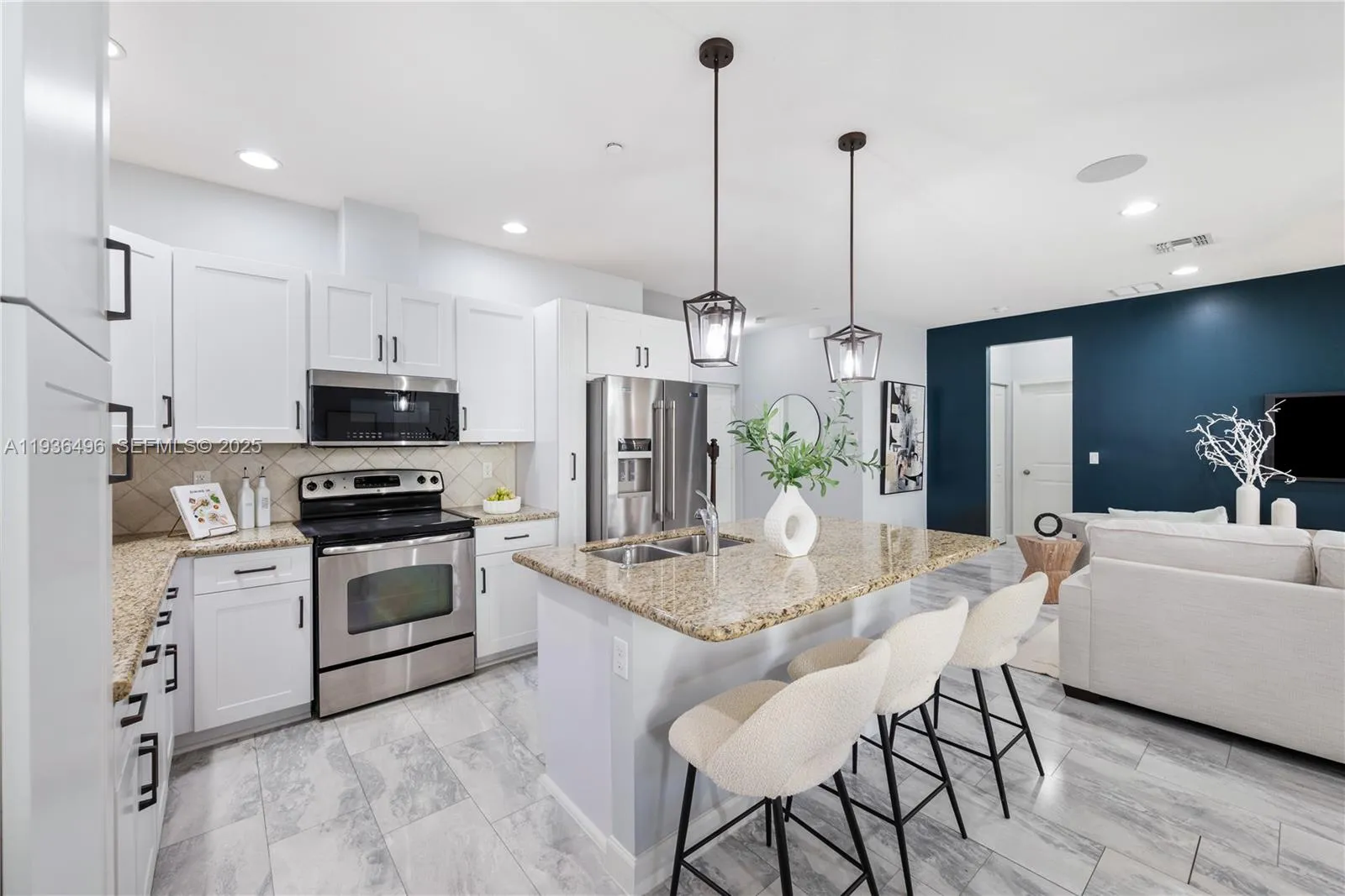 4184 Cascada Cir, Cooper City FL 33024