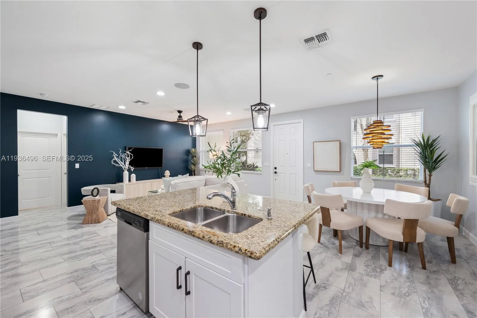 4184 Cascada Cir, Cooper City FL 33024